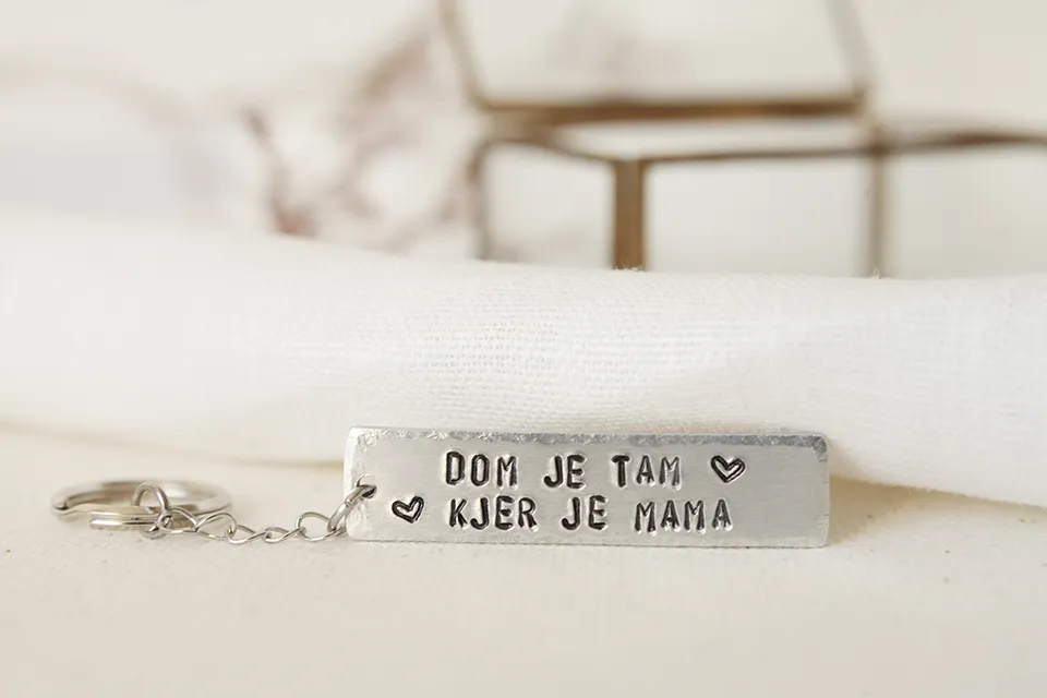 Obesek za ključe Dom je tam kjer je mama