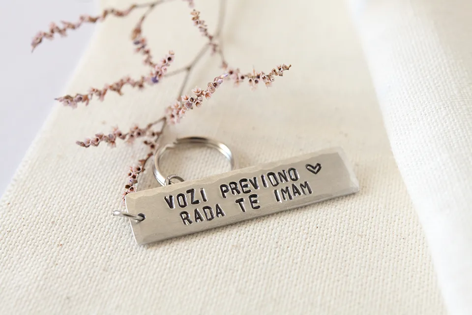 Obesek za ključe Vozi previdno Rada te imam