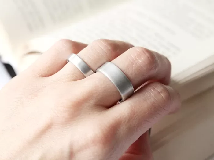 Minimalističen eleganten prstan