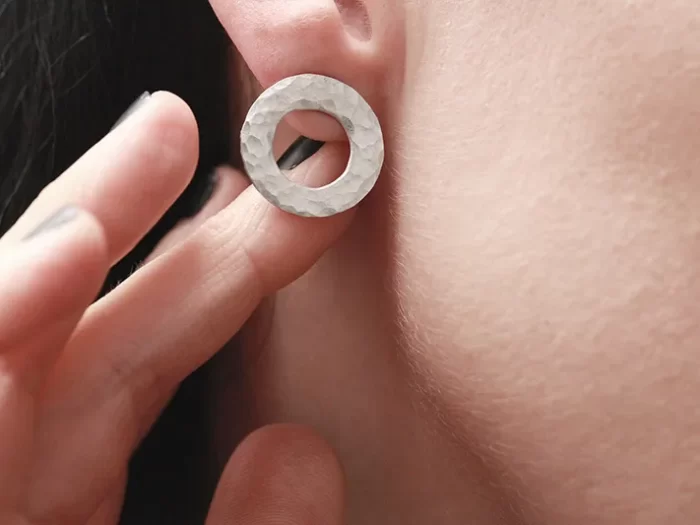 Uhani Krog s točkastim vzorcem