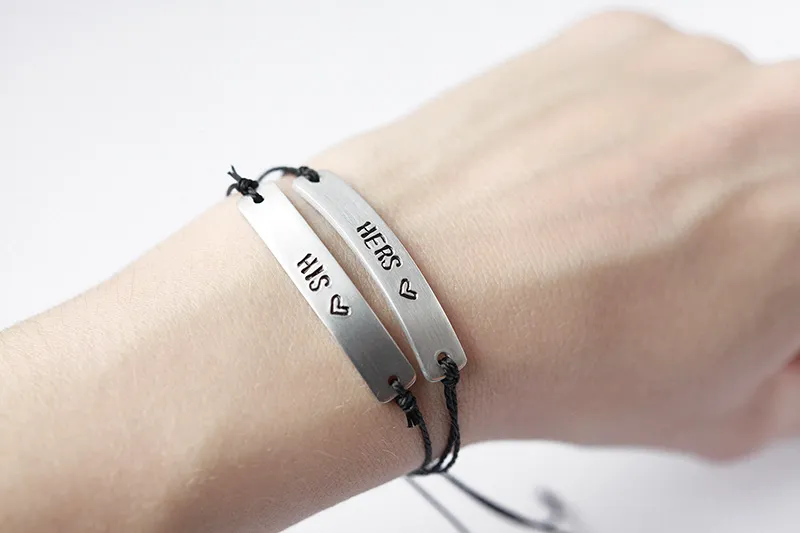 Drobne zapestnice na nastavljivi vrvici za par